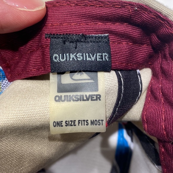 Quicksilver Corduroy Snapback - Picture 5 of 7